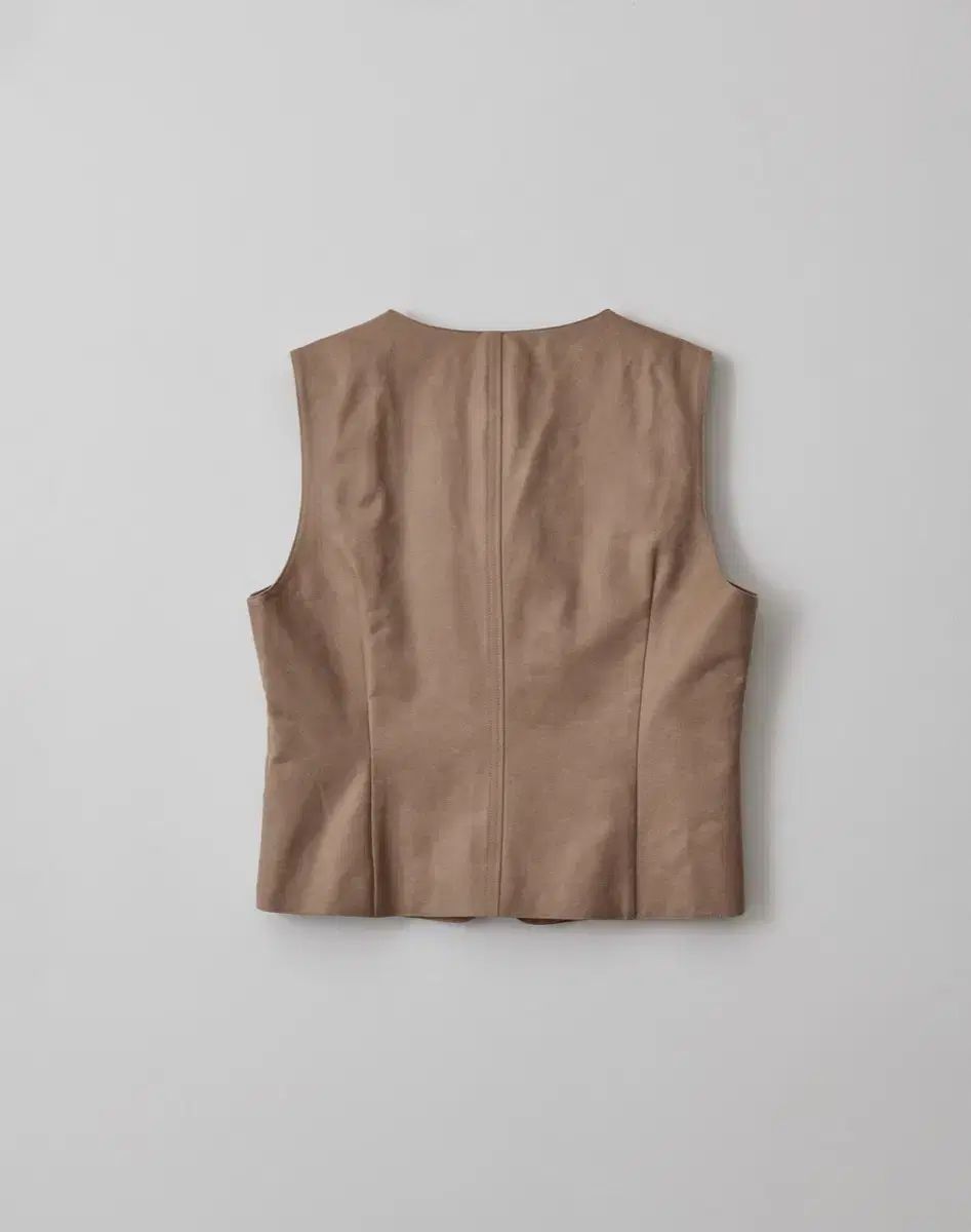 detail vest