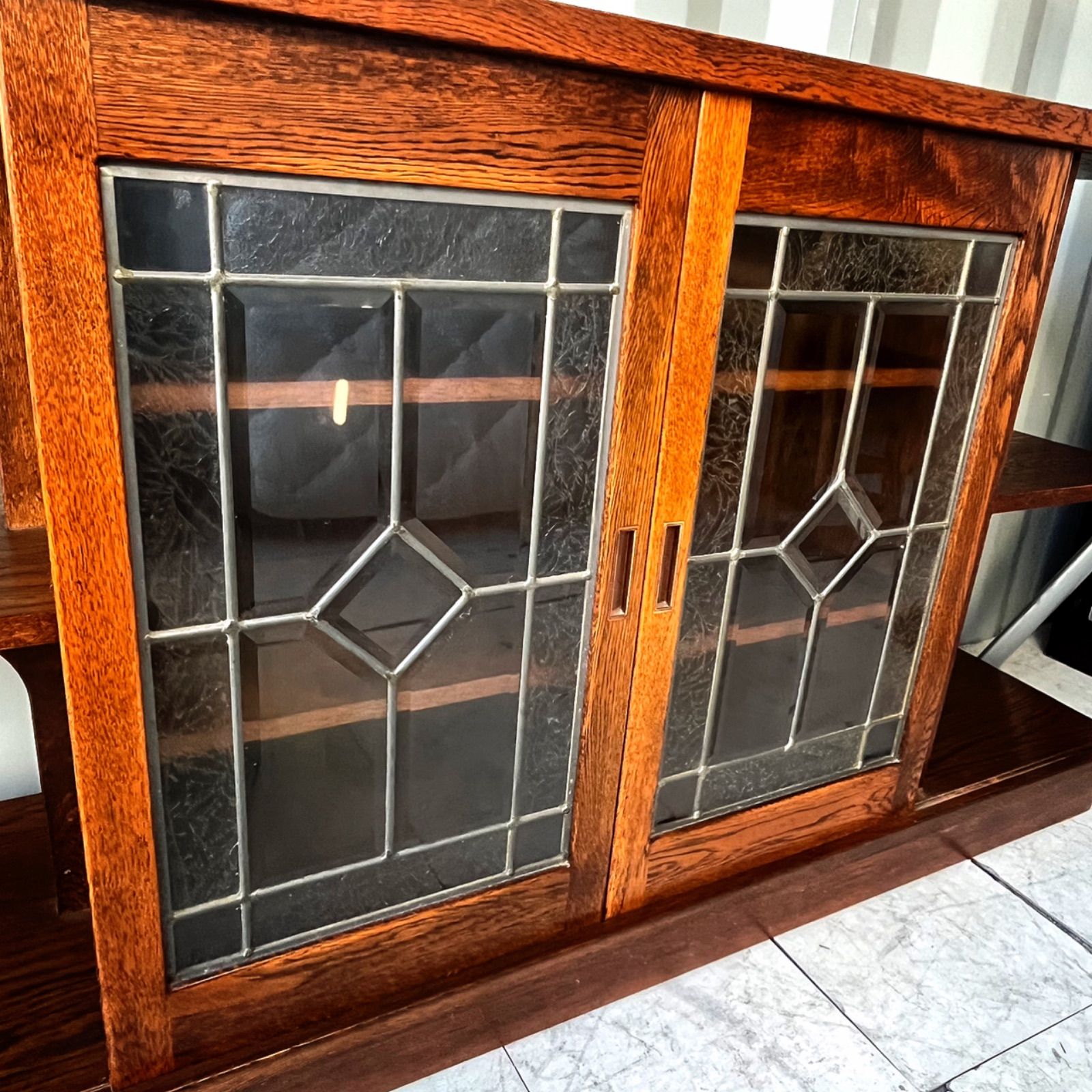 取付無料！三越家具 ブルージュ 天然木ステンドグラス扉アンティーク