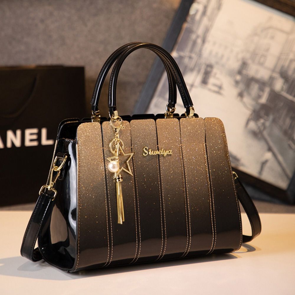 ミナペルホネン /pomppiaポンピアブラウン/Mサイズラウンドショルダー