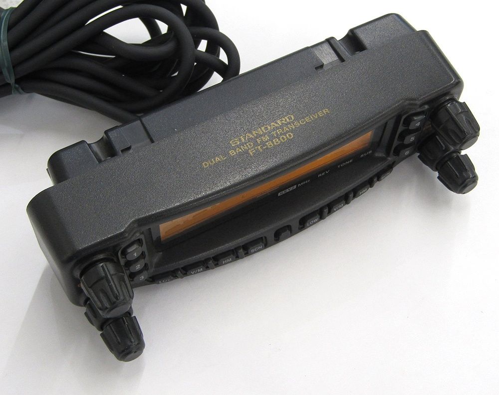 【新品未使用品】FT-8800 デュアルバンドFMトランシーバー YAESU ヤエス 無線機器 FT-8800 デュアルバンドFMトランシーバー