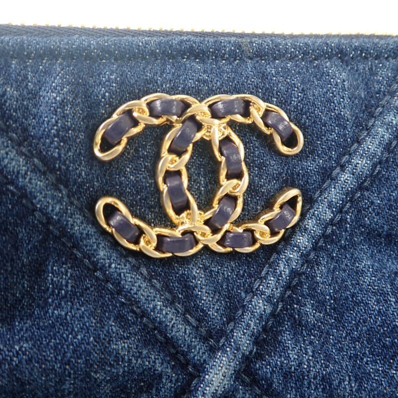 CHANEL】19 ディズヌフ ポーチ クラッチバッグ デニム ブルー