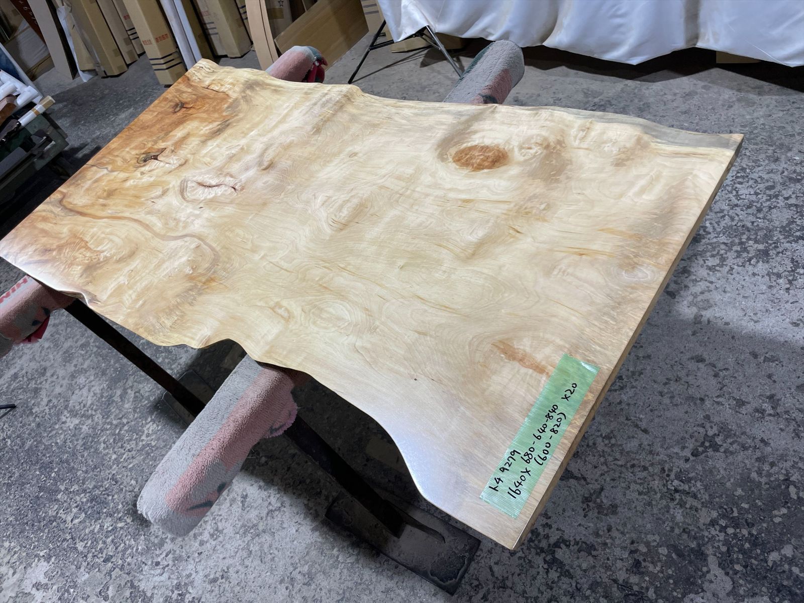 トチ9279 トチの木 一枚板無垢 乾燥材 1640x680-640-840x20mm カウンター 棚 テレビ台 カウンター 天板 窓台 橡 栃