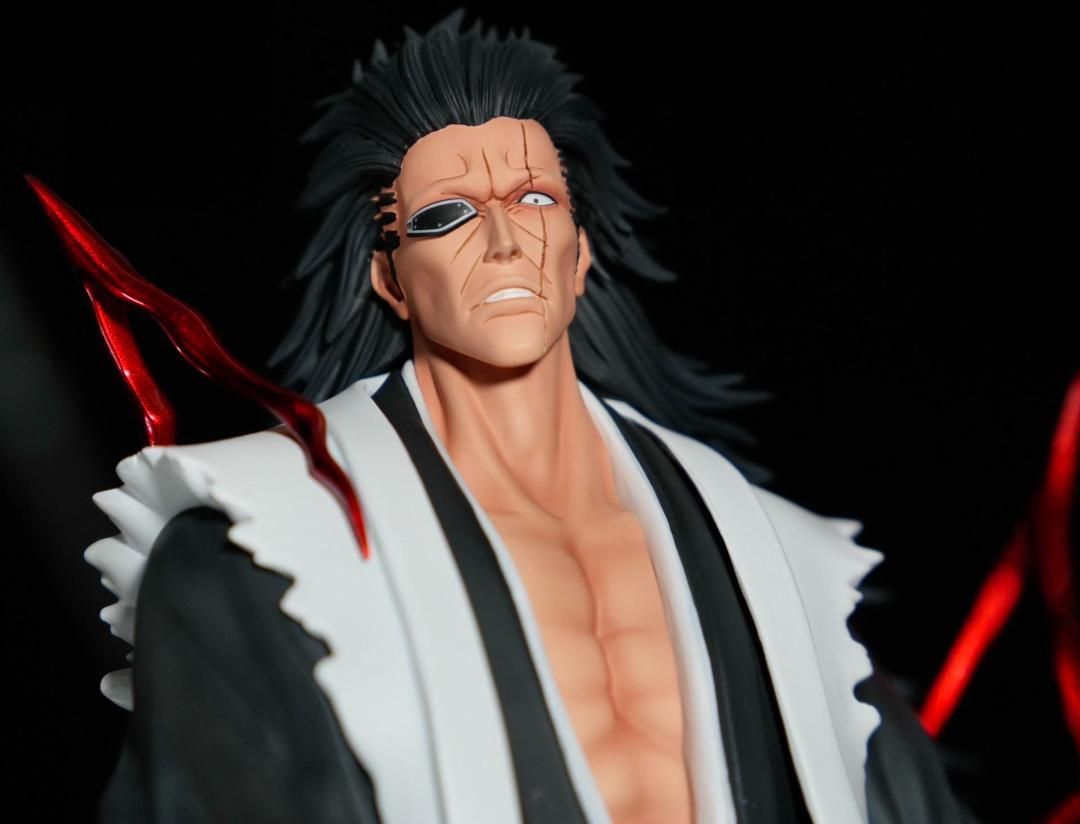 ブリーチBLEACH コヨーテ・スターク ガレージキッド フィギュア 透明版