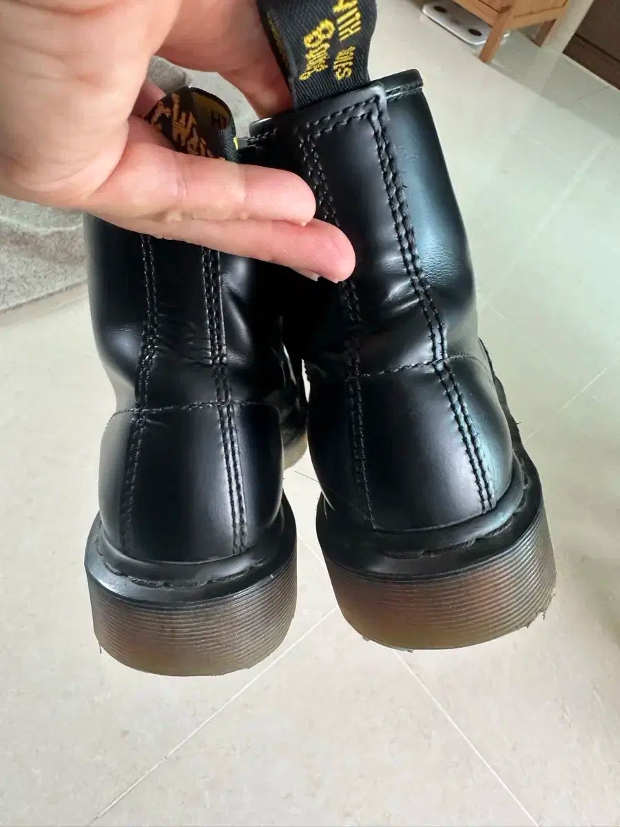 Red Wing 8173 犬タグ 8.5E DR.MARTENS 8ホール UK10 中古】dr.martens(ドクターマーチン)メンズ8