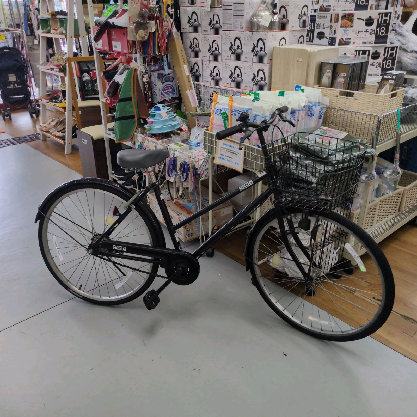 J282 ☆キズ小凹み使用感有り☆軽快自転車☆NA2CITY☆ダイナモライト