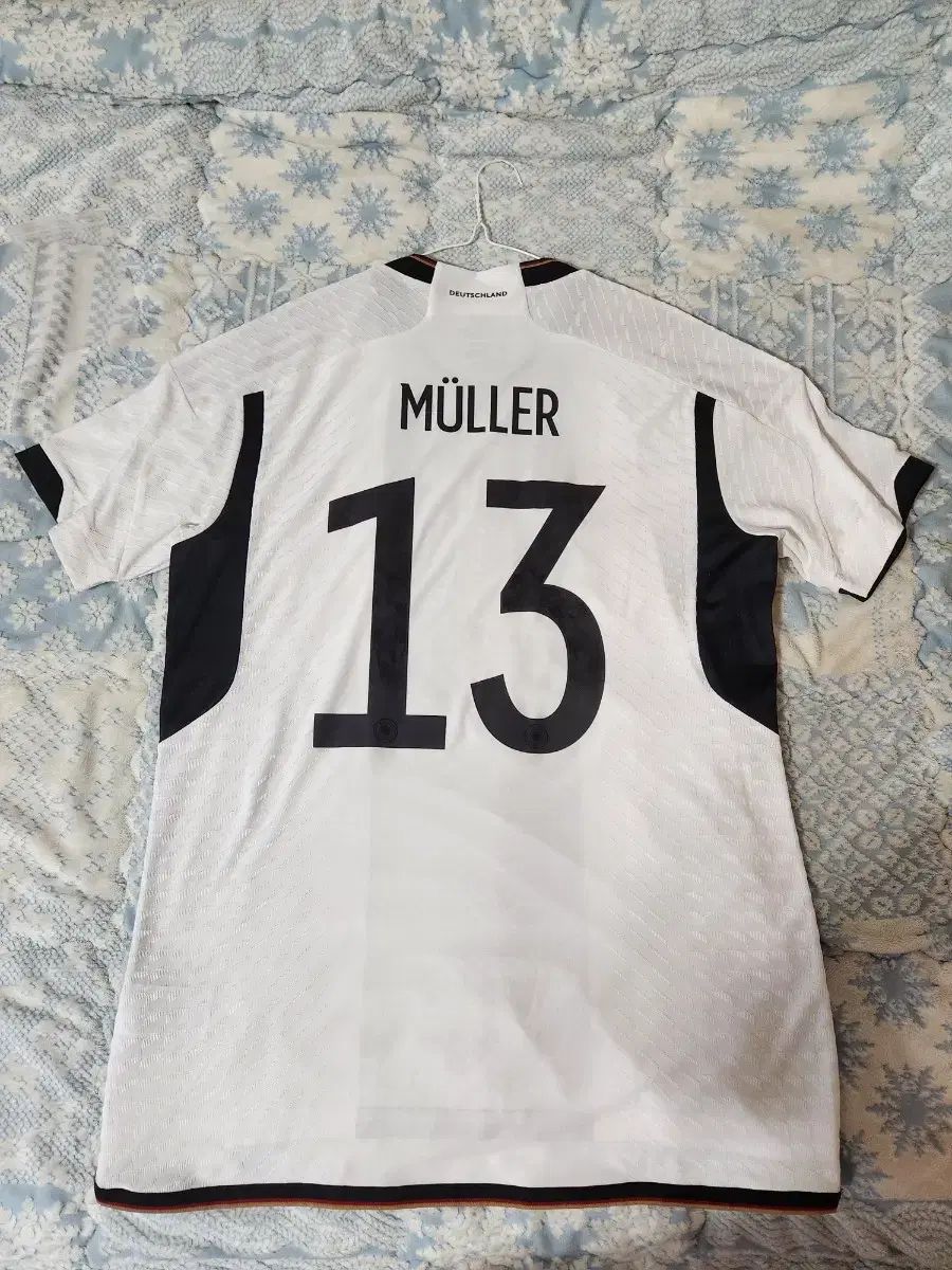 【新品タグ付き】ドイツ代表 13 トーマス・ミュラー L 20 ー 22 ドイツ HOME AUTHENTIC ＃ 13 トーマス・ミュラー 海外
