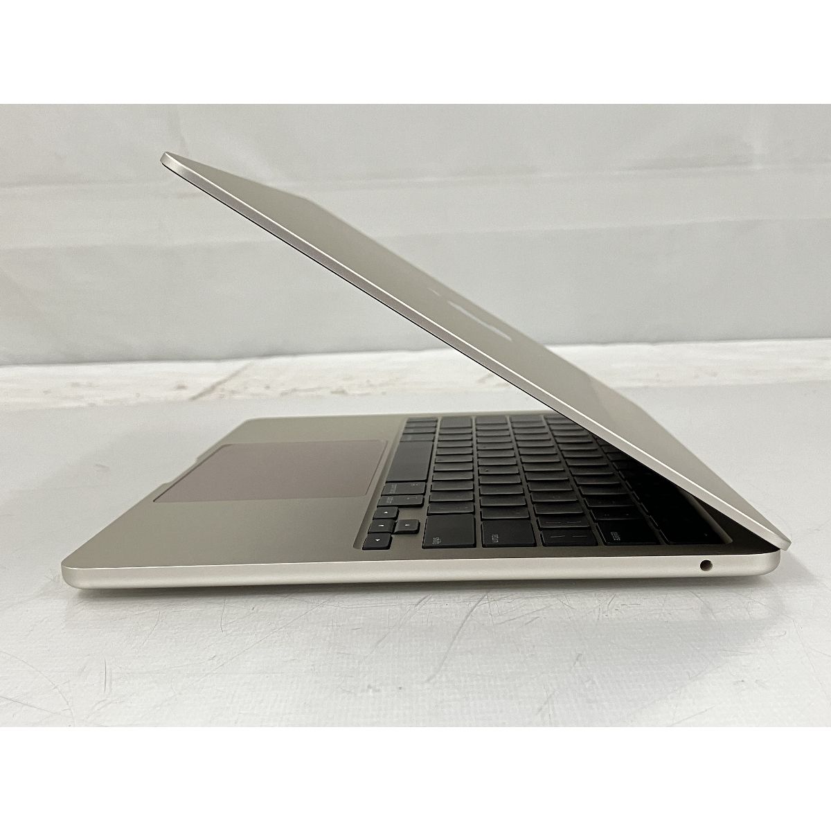 Apple MacBook