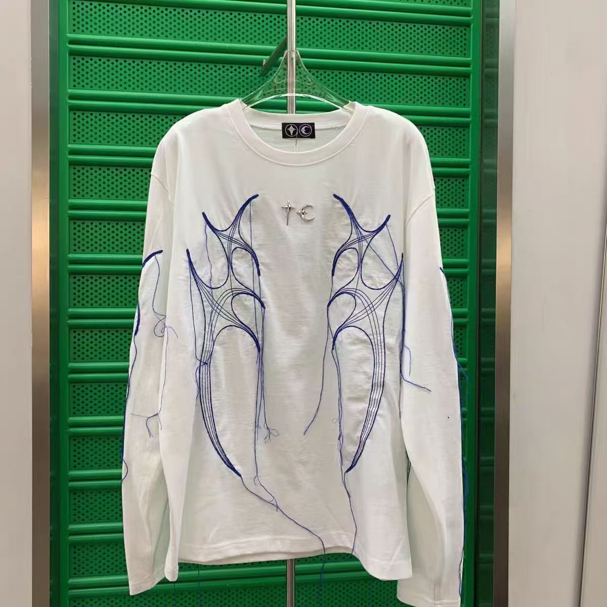 人気商品・極美品・新品未使用】THUG CLUB TRIBAL TREE SLEEVE 
