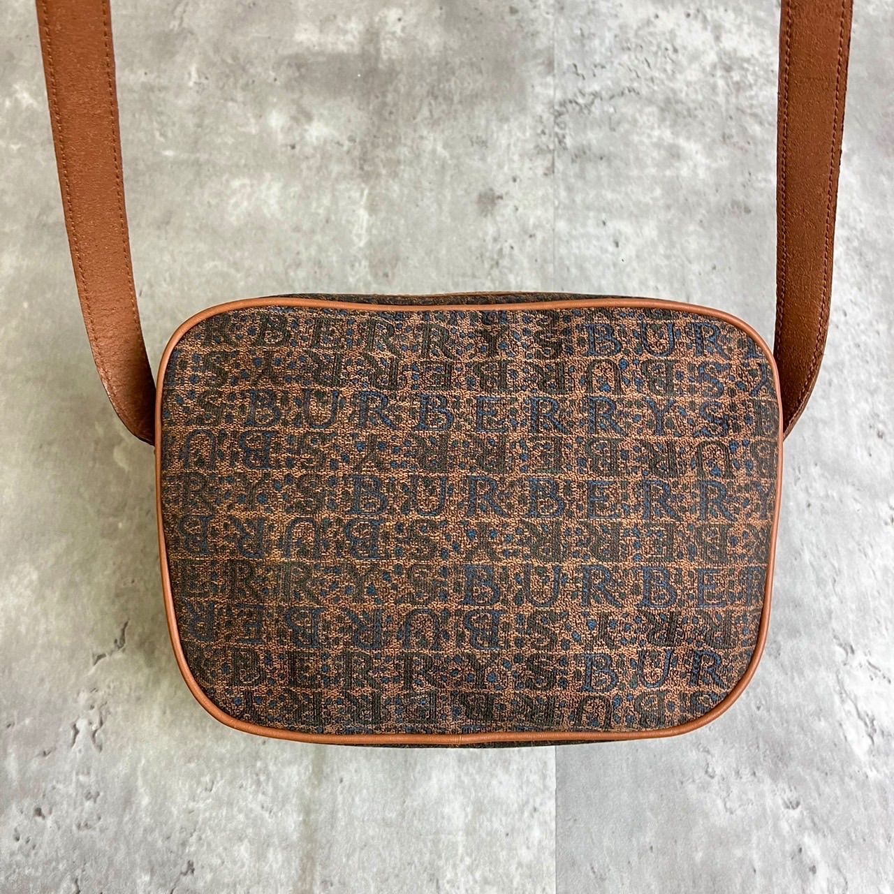 ✨良品✨BURBERRY バーバリー ショルダーバッグ トートバッグ ゴールド 