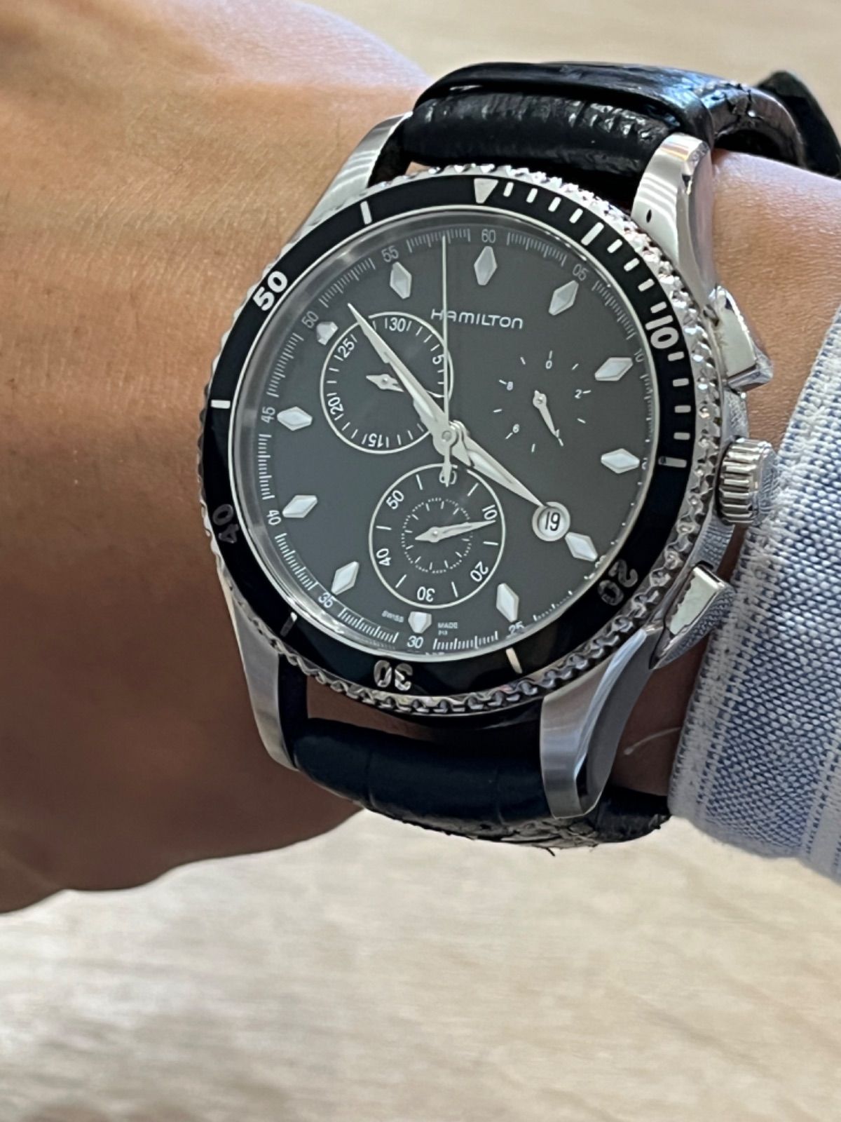 人気の“オールブラック”復刻クロノグラフ】米国発祥の時計ブランド