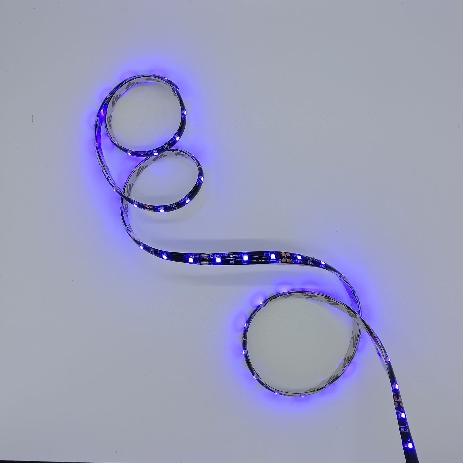 12v車用LEDテープ作成いたします!!(黒ベース防水LEDテープ) - メルカリ