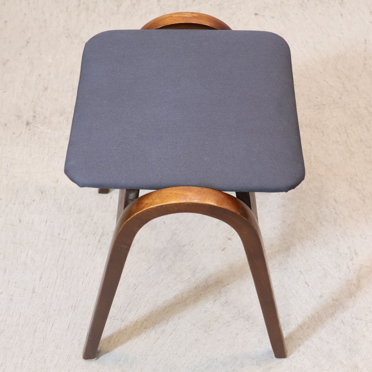 IDC OTSUKA 大塚家具 スタッキングスツール 剣持勇 秋田木工