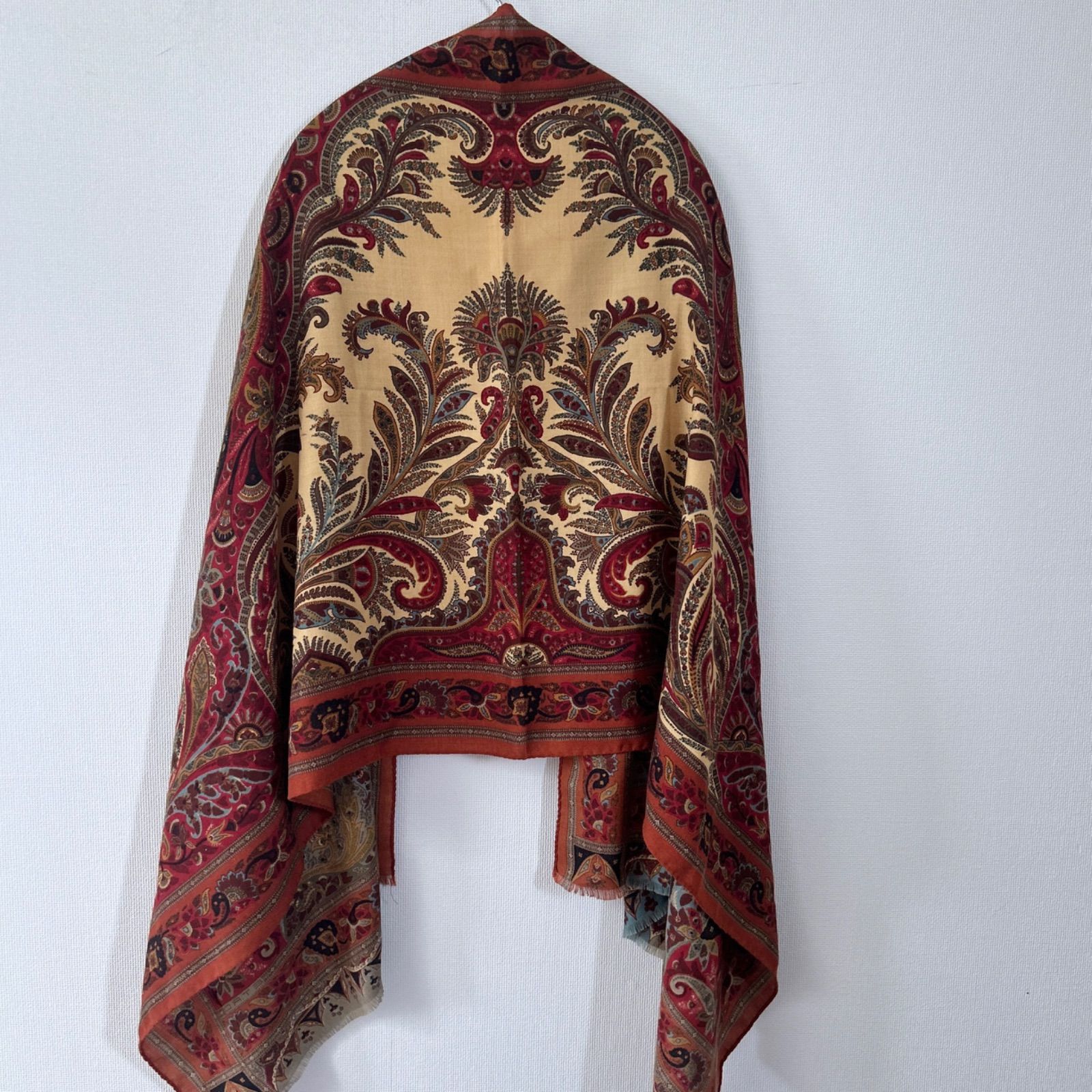 【美品】 エトロ　ベロアスカート　シルク混　ペイズリー　総柄　フリル　イタリア製 未使用 美品 ETRO エトロ 大判ストール ペイズリー柄 赤系