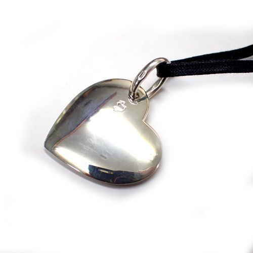 ポメラート DODO K18 YG 黒紐SV付 ポメラート DODO K18 YG 黒紐SV付 Pomellatoのフリマアイテム一覧