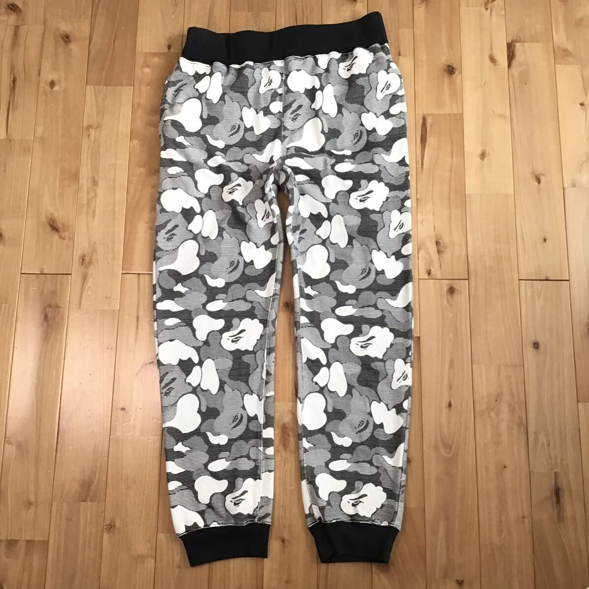 BAPE 迷彩パンツ BAPE camo スウェットパンツ Mサイズ a bathing ape sweat pants