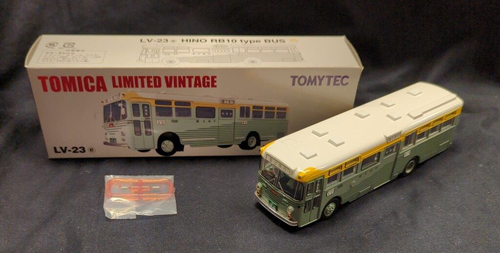 トミーテック TOMICA LIMITED VINTAGE 日野 RB10型 富士急行バス