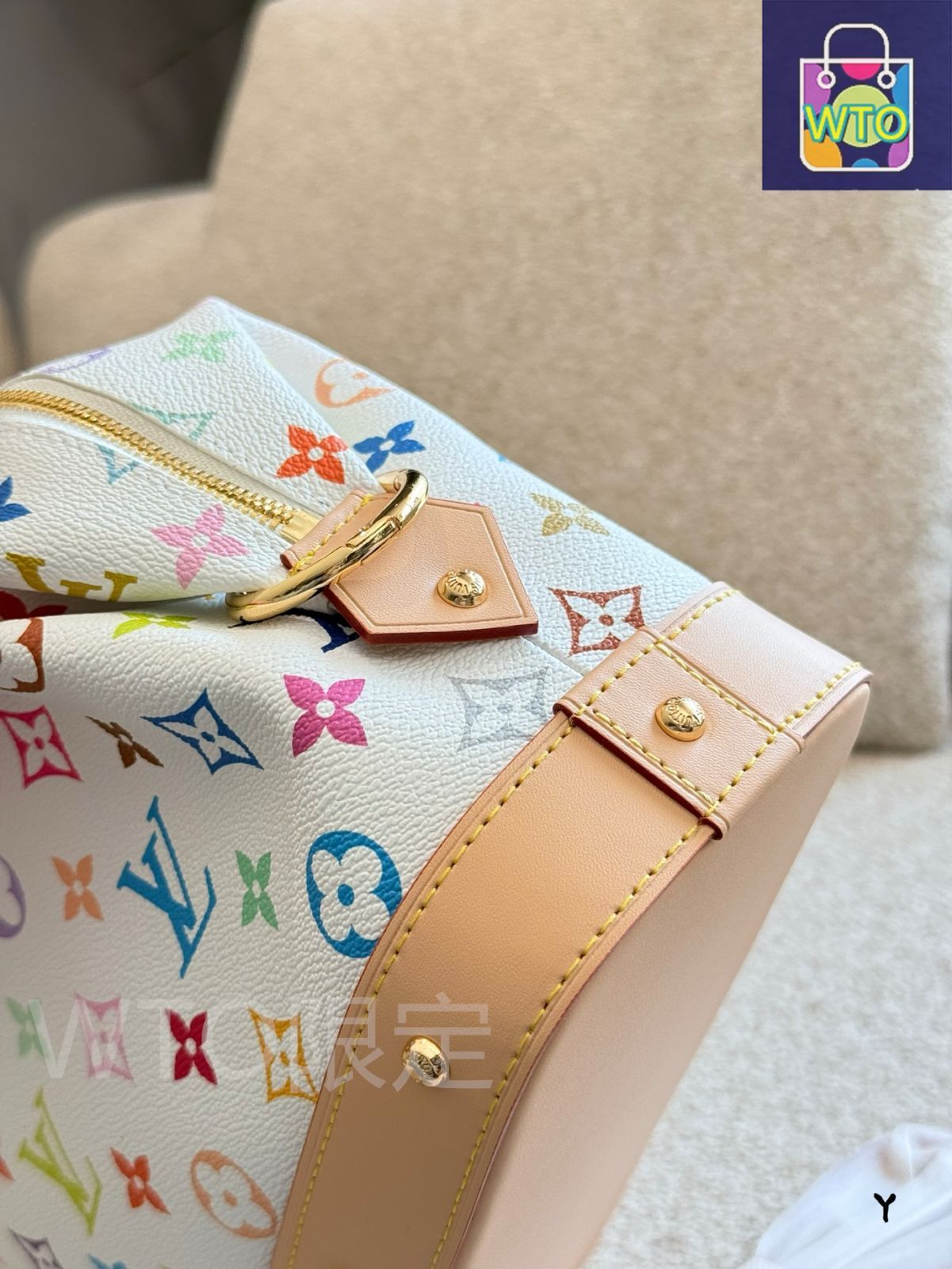 今日特価】Louis Vuitton x Murakami Pochette Cosmetique ルイ
