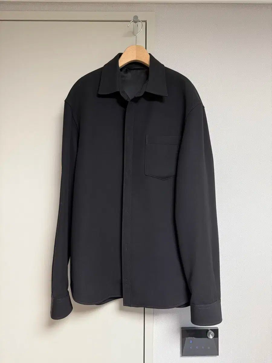 【BALENCIAGA】キュプラとビスコースのシャツ 50 BALENCIAGA(バレンシアガ) ウール ビスコース シャツ - メルカリ