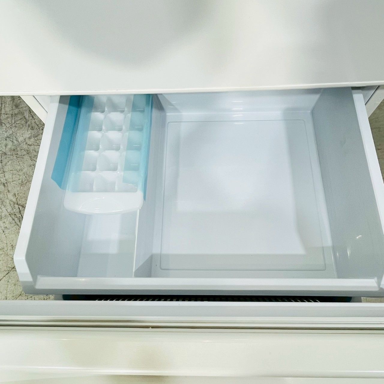 a4216 2ドア冷蔵庫