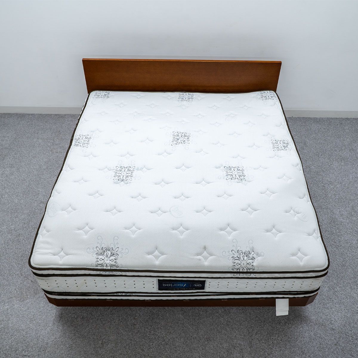 Serta サータ 枕 アイ・シリーズ ピロー P914 熱がこもりにくい枕！サータ・アイピロー | ベッド・マットレス