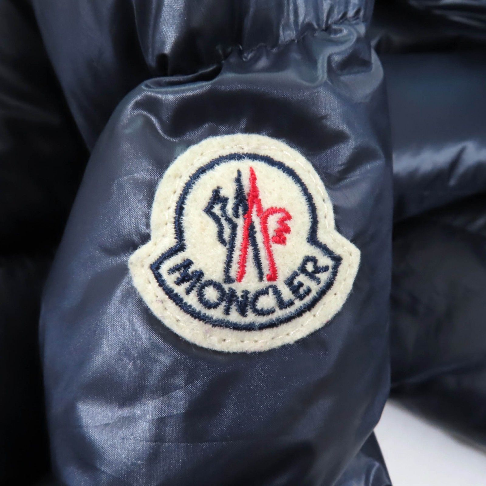 美品☆MONCLER モンクレール SUYEN スイエン フードロゴワッペン