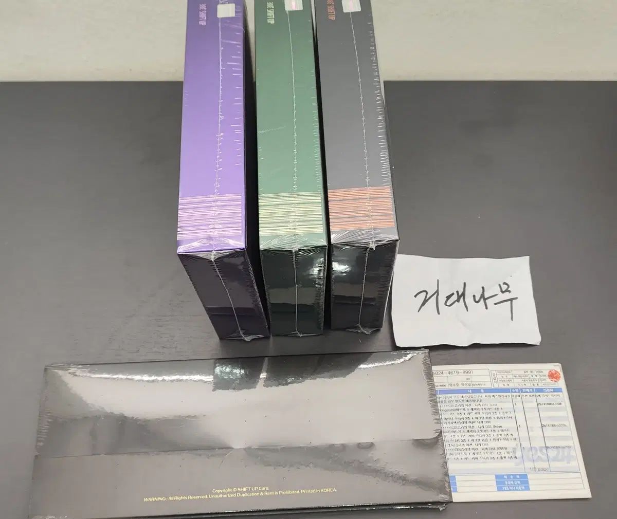 【未開封品】勝利の女神：NIKKE OST 3種セット+バーストカード用フレーム 3種セット/特典付き] 韓国音楽 勝利の女神 : NIKKE OST