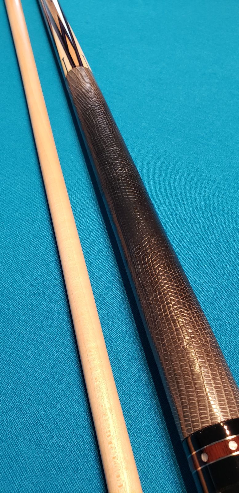 新品同様 adam cue アダム【Helmstetter-80'】パープル子持ち8剣18山