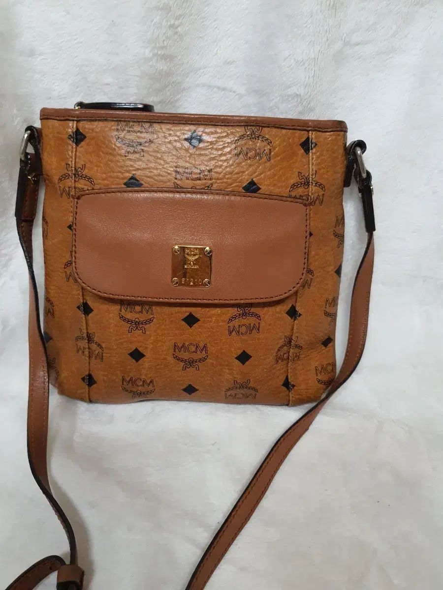 MCM ヴィセトス クロスバック