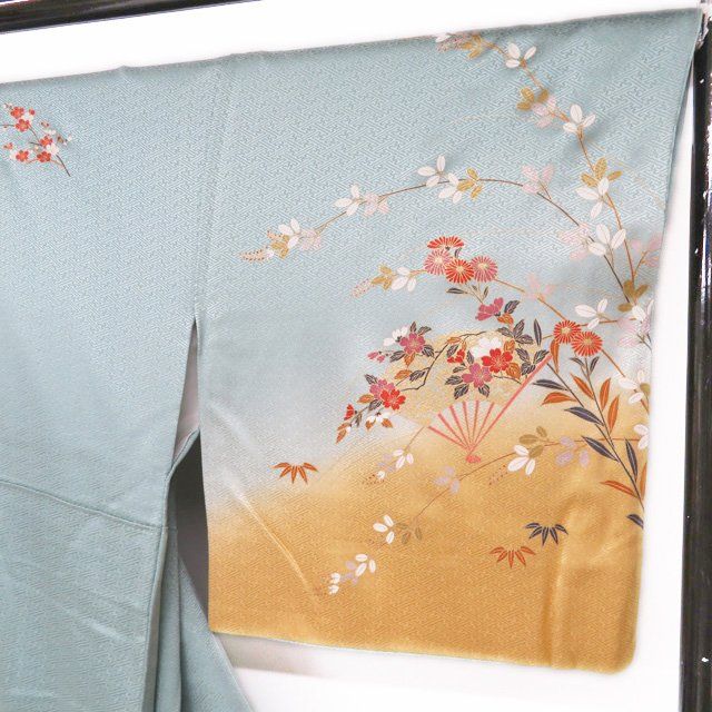 千總 ちそう セミアン 扇に花模様 青×白 金彩 金駒刺繍 袷 正絹 振袖 着物 訪問着 着物 中古 正絹 袷 金駒刺繍 作家物 落款 花の図 扇子 地
