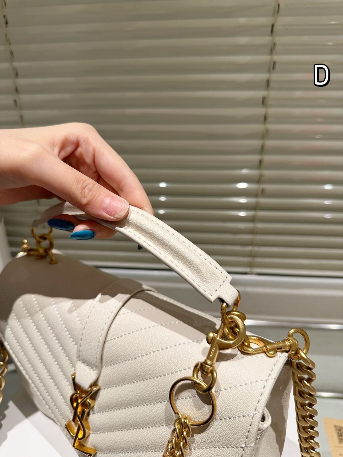 今日特価】YSL Niki 23cm Messenger Bag・YSL ニキ 23cm