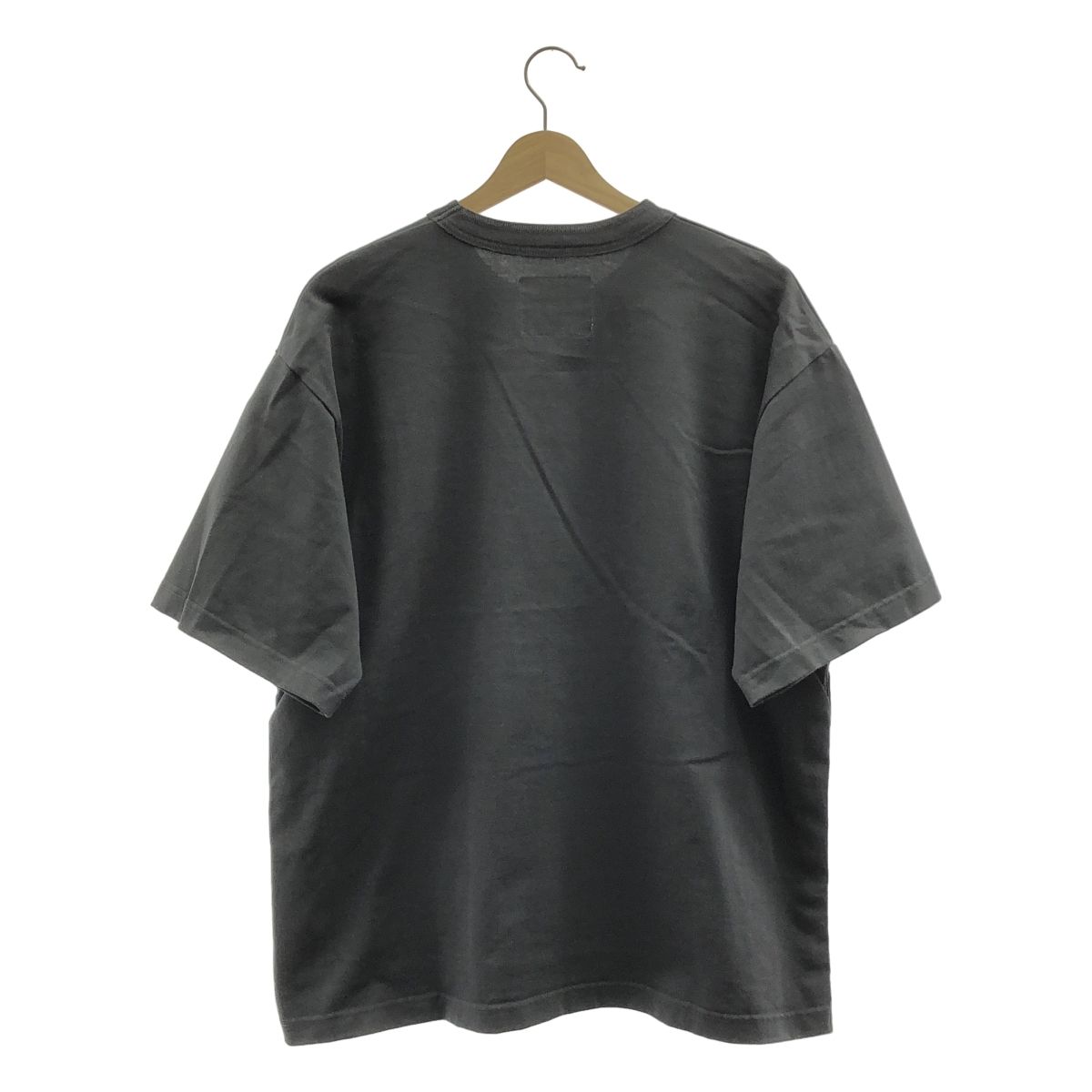 sacai サカイ　Tシャツ Mサイズ ポケット付き sacai サカイ Tシャツ Mサイズ ポケット付き