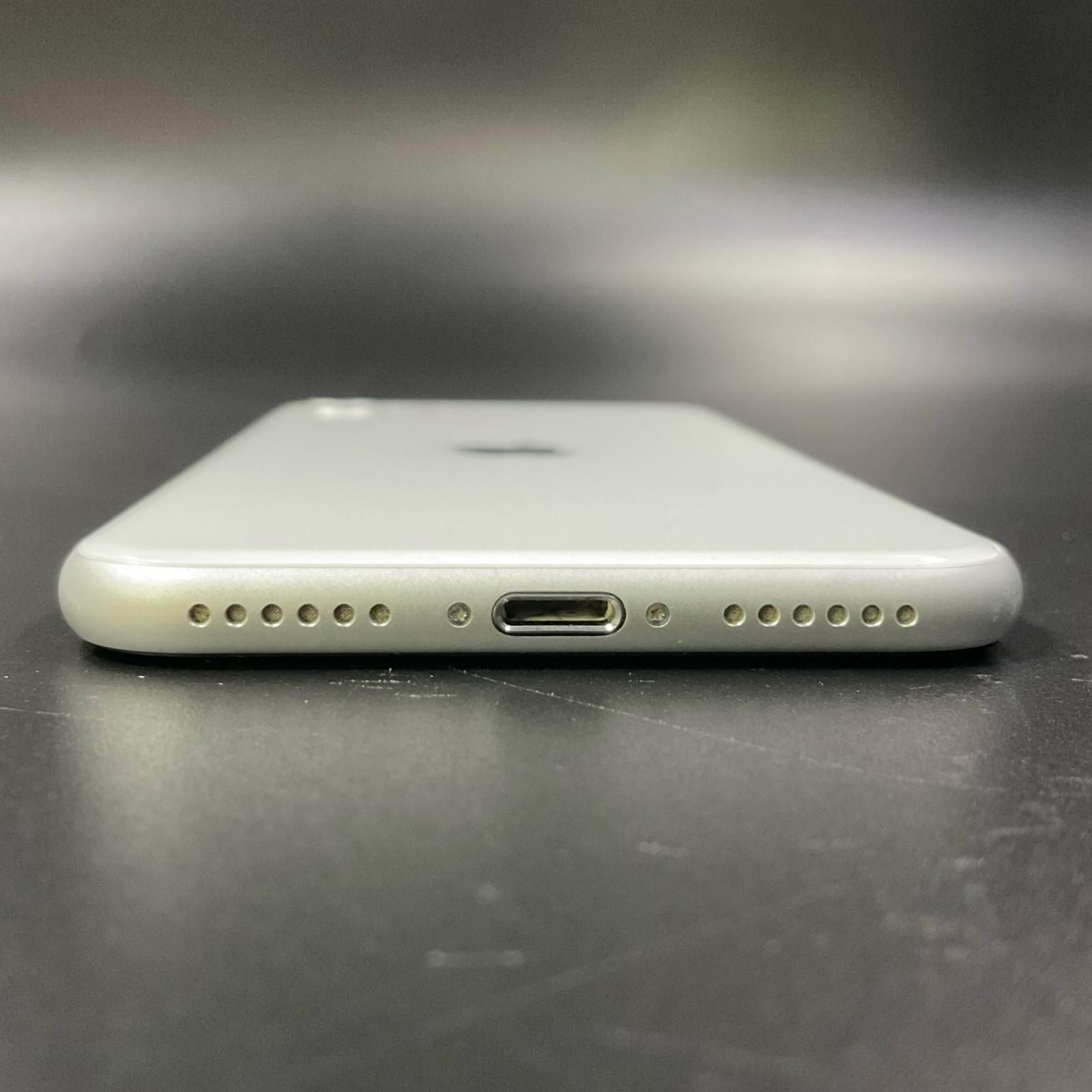 バッテリー最大容量100％＊美品SIMフリー iPhone SE第2世代 128GB