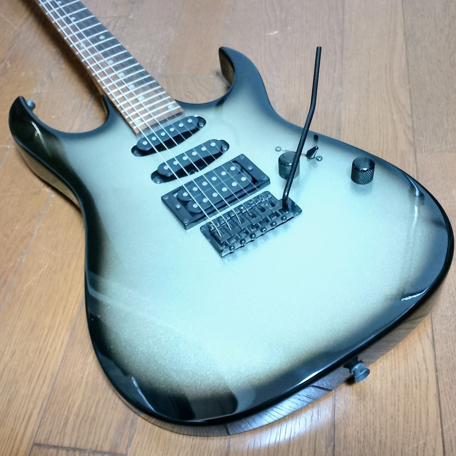 Photo Genic ディンキータイプ エレキギター 新品弦に交換済み