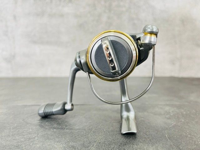 スピニングリール