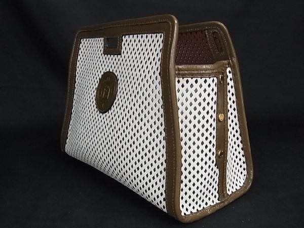 □新品□未使用□ FENDI フェンディ ピーカブー ディフェンダー レザー