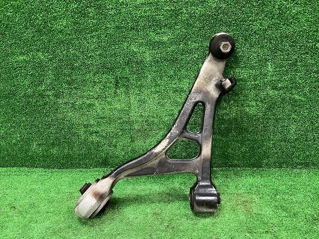 シーマ HF50 右フロントロアアーム 300G 54500-AR000 QX1