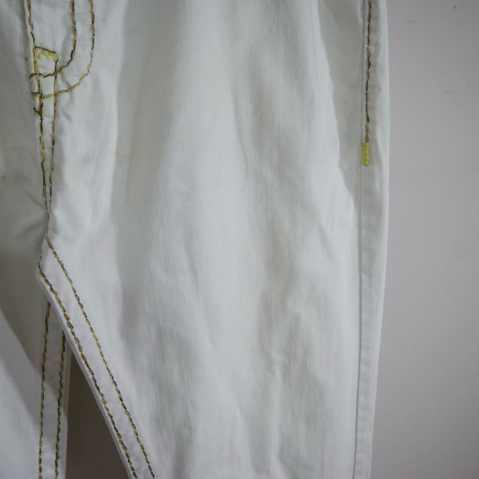 true religion 極太ステッチカラー刺繍フレアデニムパンツ トゥルーレリジョン true religion 極太ステッチカラー刺繍