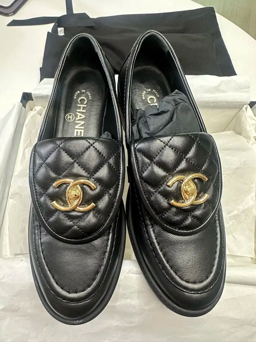 CHANEL シャネル ターンロック ローファー
