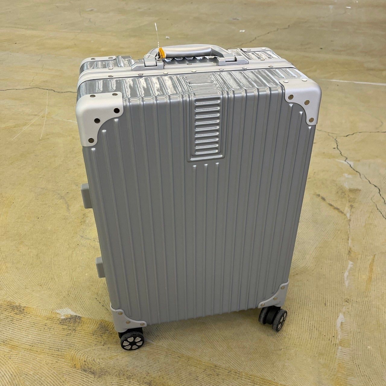 タビトラ スーツケース キャリーケース アルミフレーム TSAロック ダブルキャスター 大容量 大型 機内持込 レ : [タビトラ] スーツケース 大型 人気 キャリーバッグ TSA