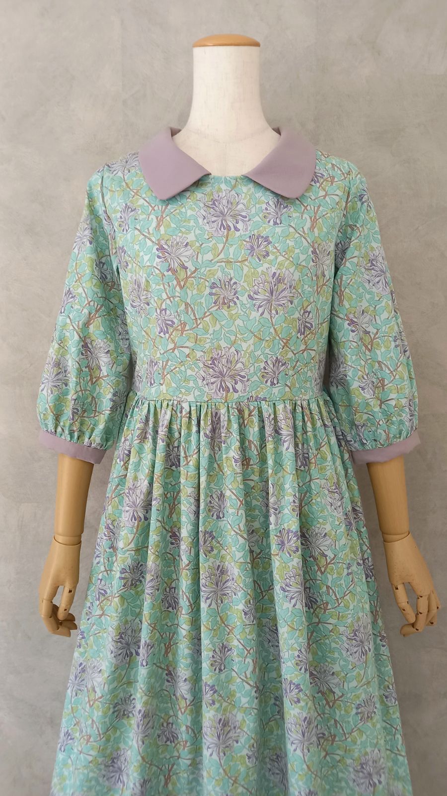 ウィリアムモリス꧂ハニーサックル柄 襟付き配色ワンピース