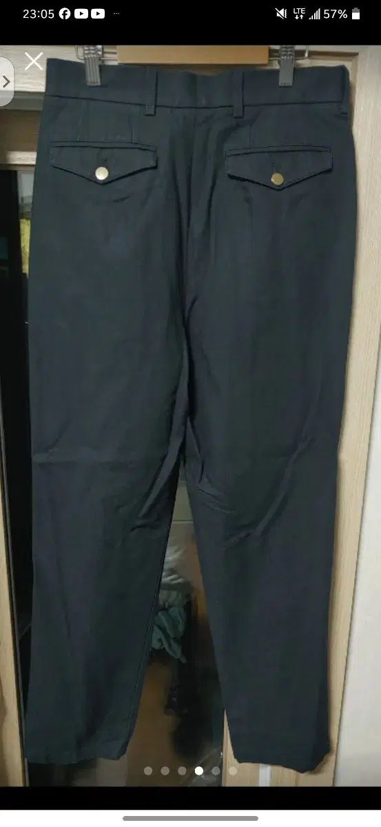 メタルパンツ