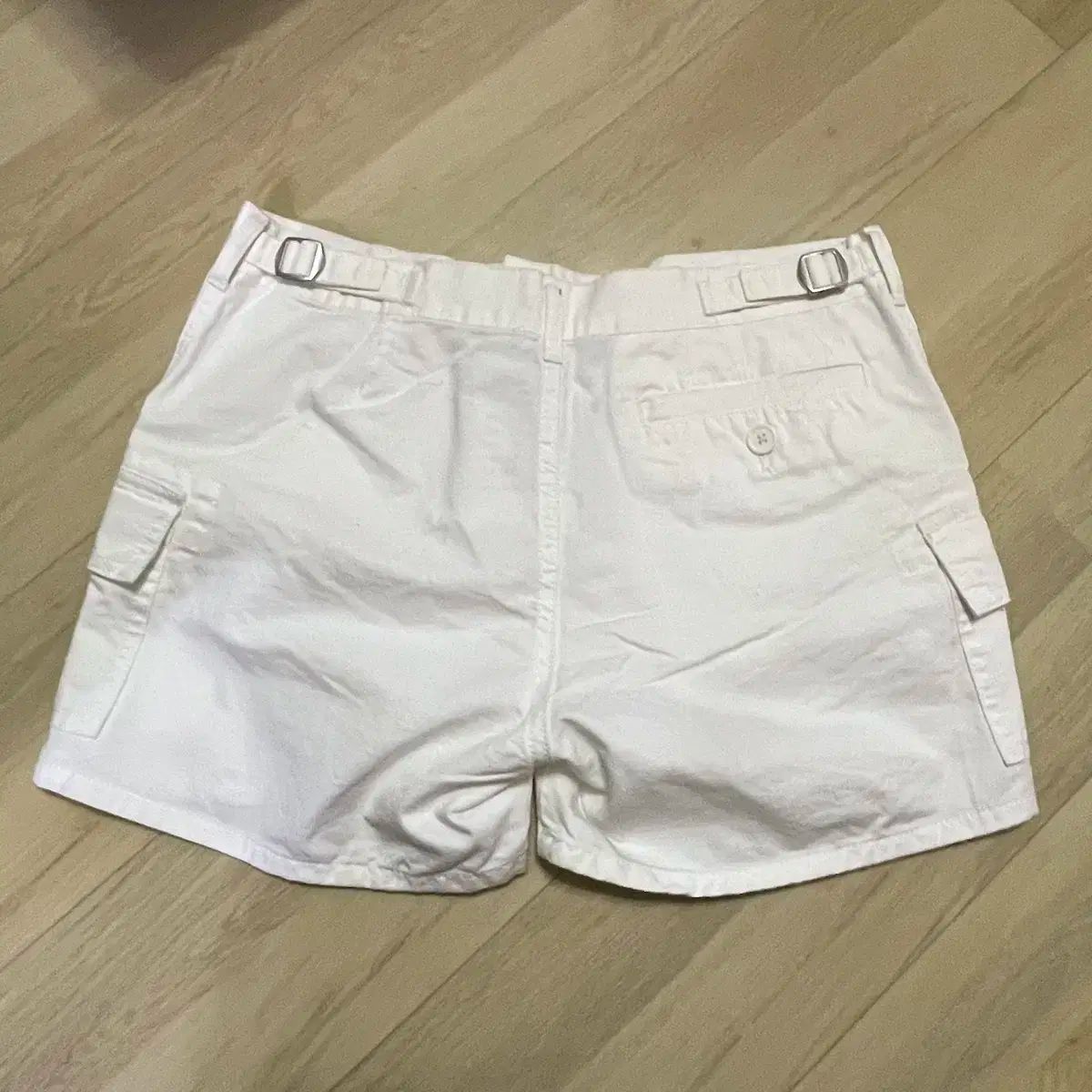ショートパンツ
