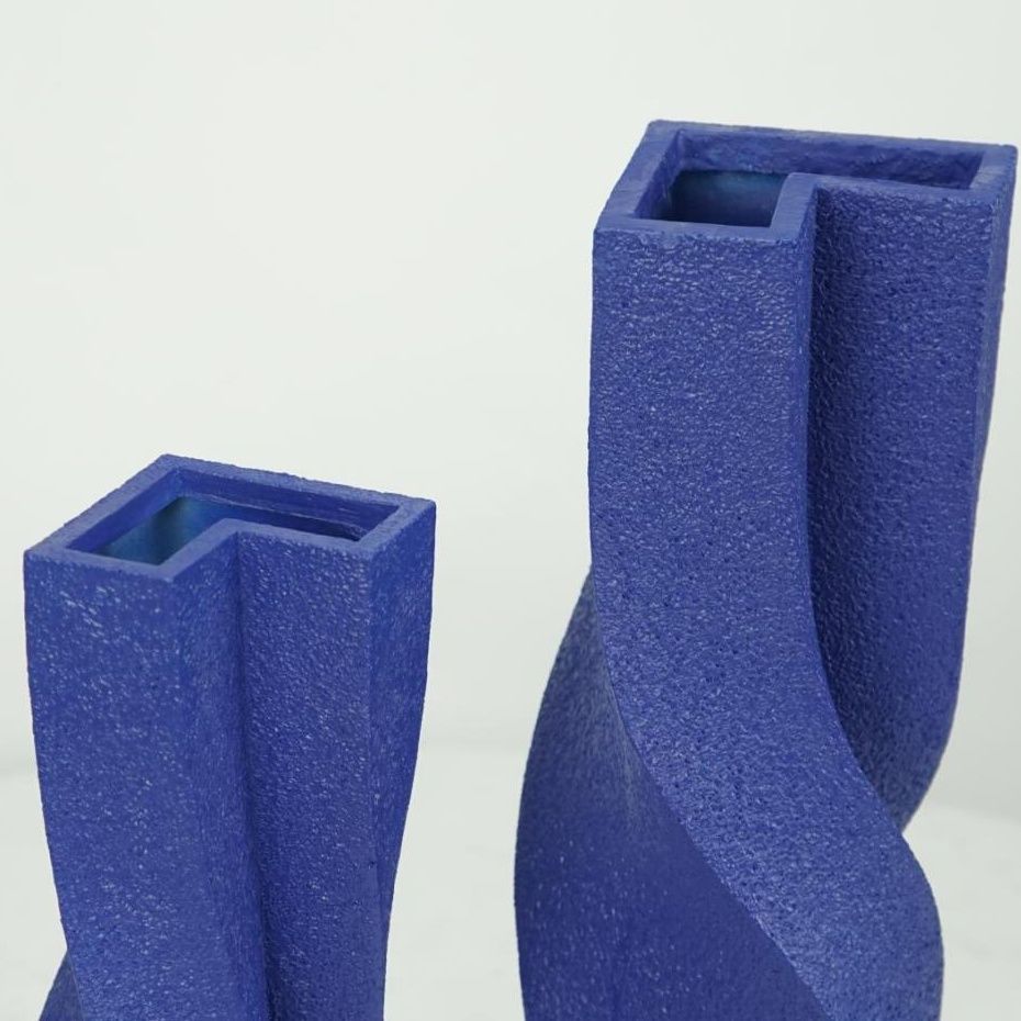 フランスアンティーク オパリンガラスの花瓶 フリル ツイストハンドル