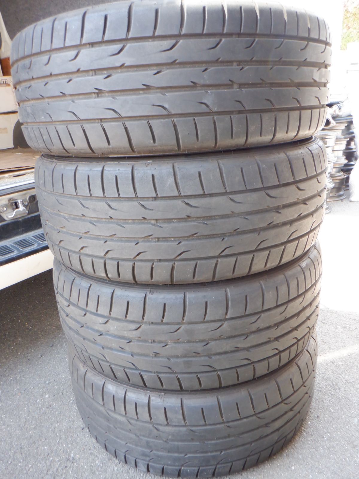 225|50R18 ダンロップ ディレッツァDZ102 ４本 C-HR ヴェゼル カローラクロスなどに