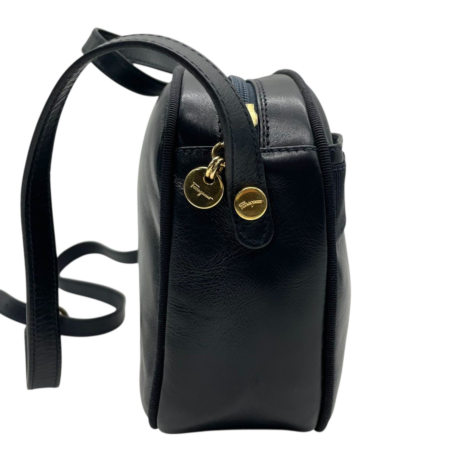 ネイビー レザー