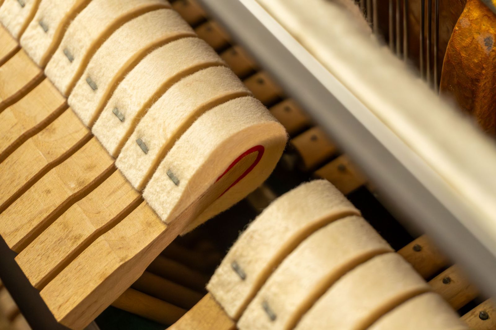 アップライトピアノ