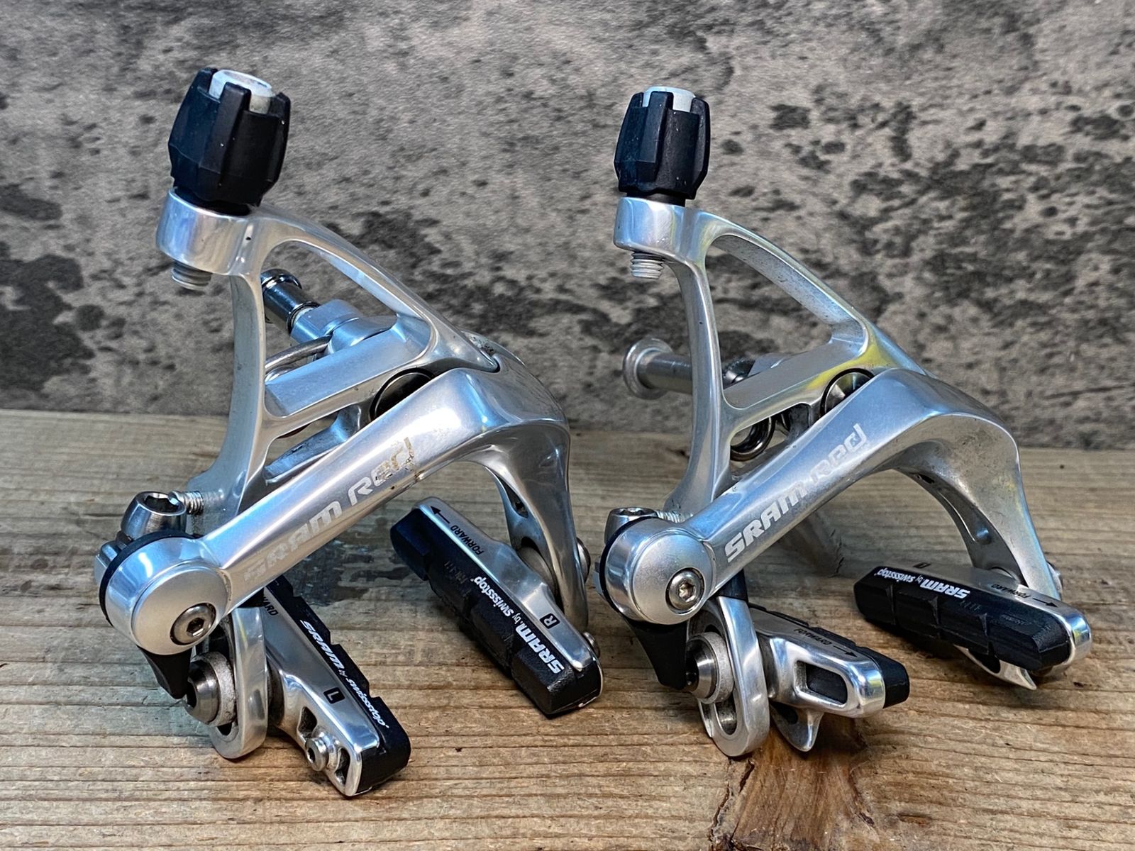 ★ スラム SRAM レッド Red キャリパーブレーキ 前後セット シルバー ☆ スラム SRAM レッド Red キャリパーブレーキ 前後セット