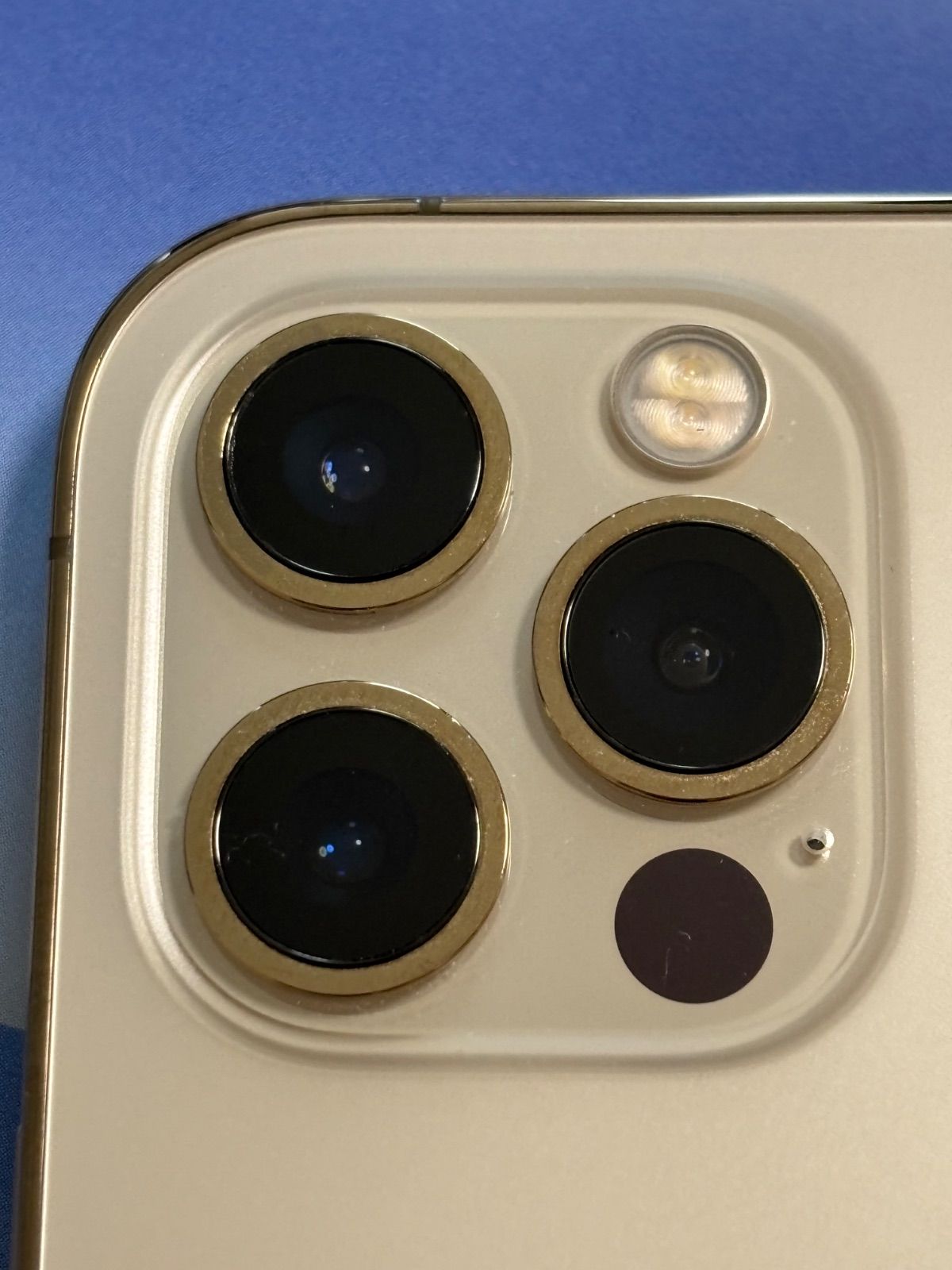 美品完動品 バッテリー82% iPhone12 Pro 256GB ゴールド SIMフリー