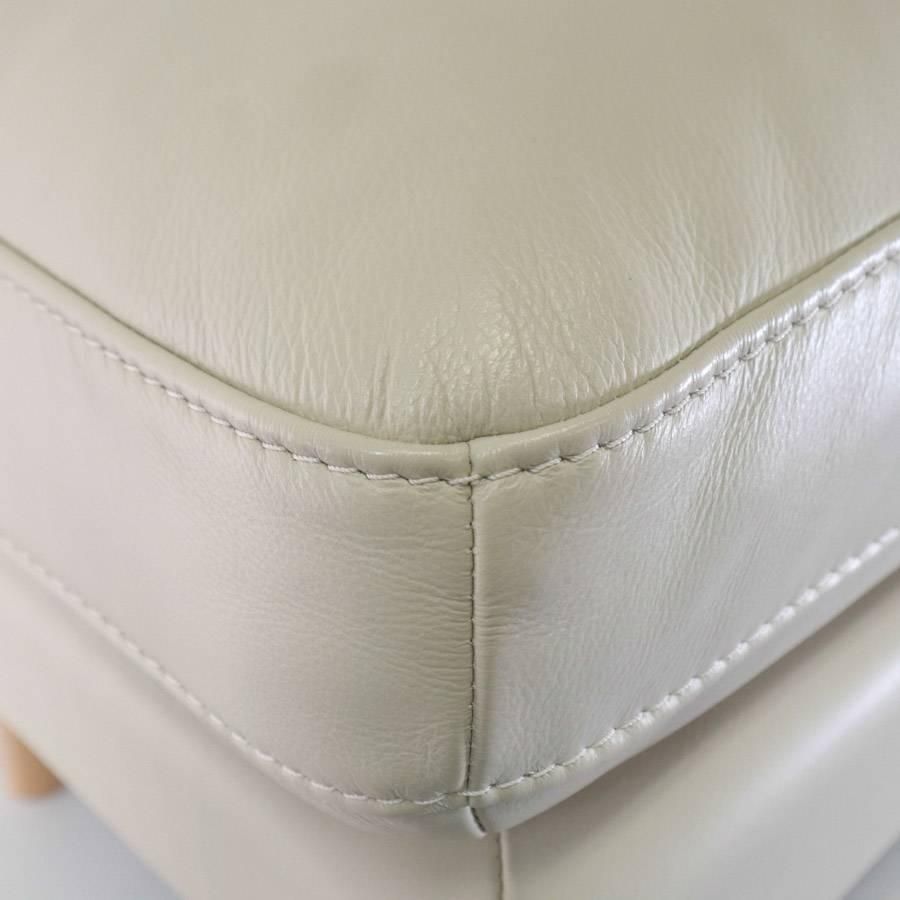 本革レザー アイボリー系