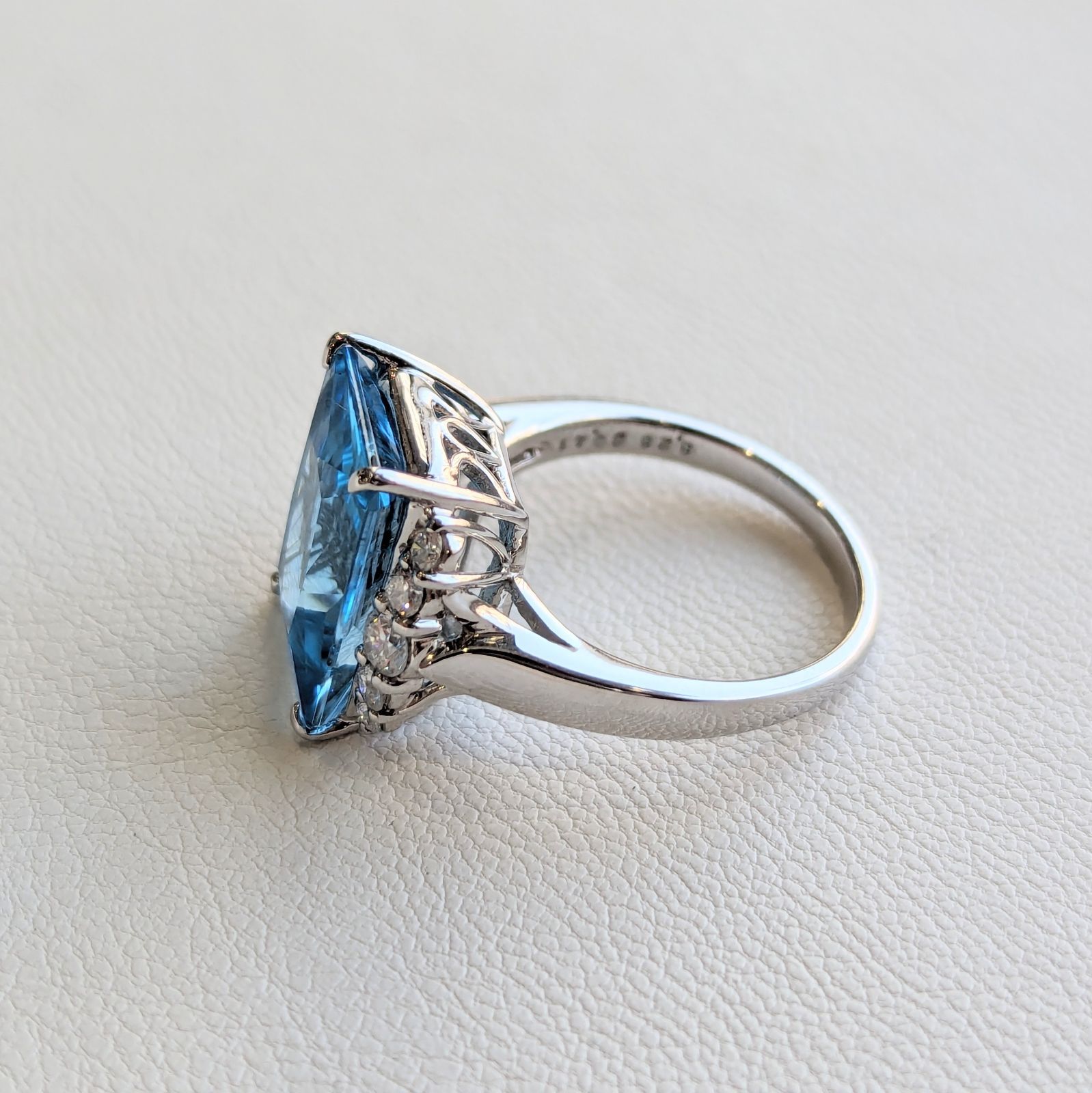 Pt900 プラチナ ブルートパーズ ダイヤモンド リング 指輪 - メルカリ